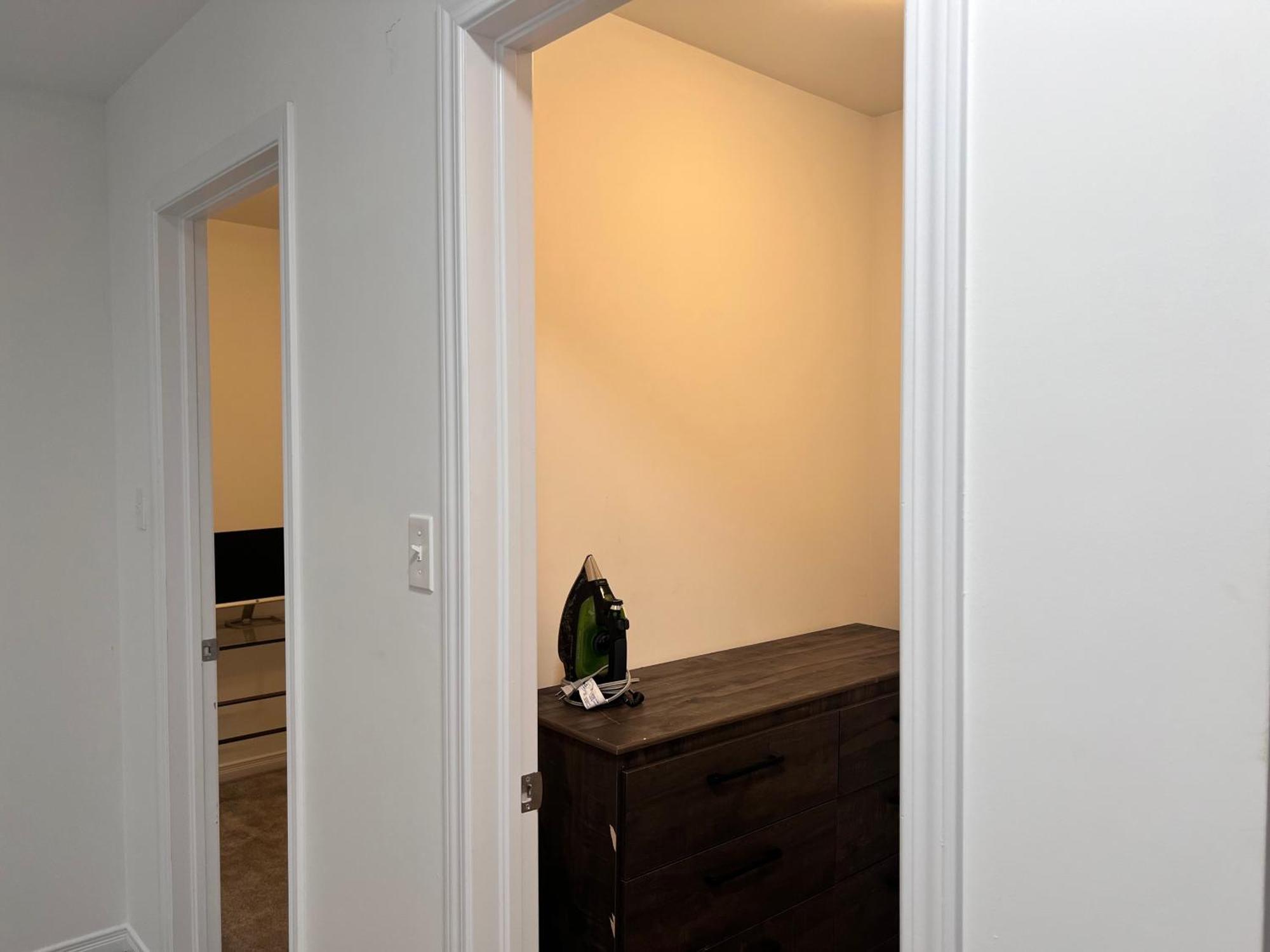 Spacious 4-Bedroom Home, Comfortably Sleeps 10 Barrie Luaran gambar